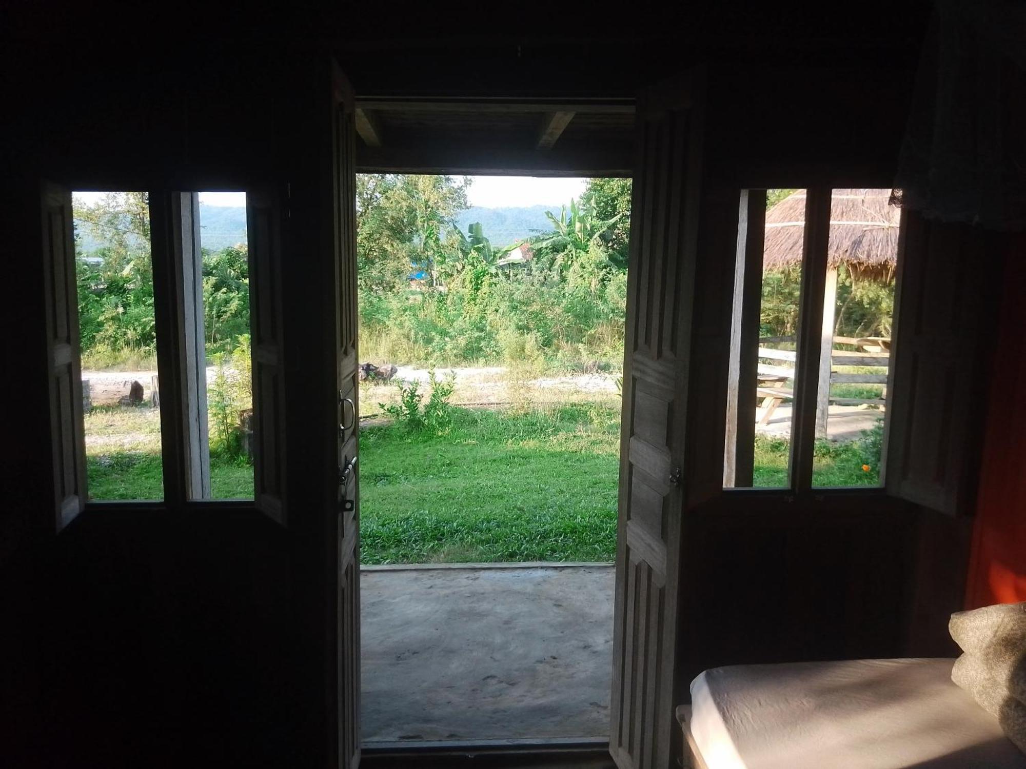 Shanta Ghar A Rustic Guesthouse Chitwan Exterior foto